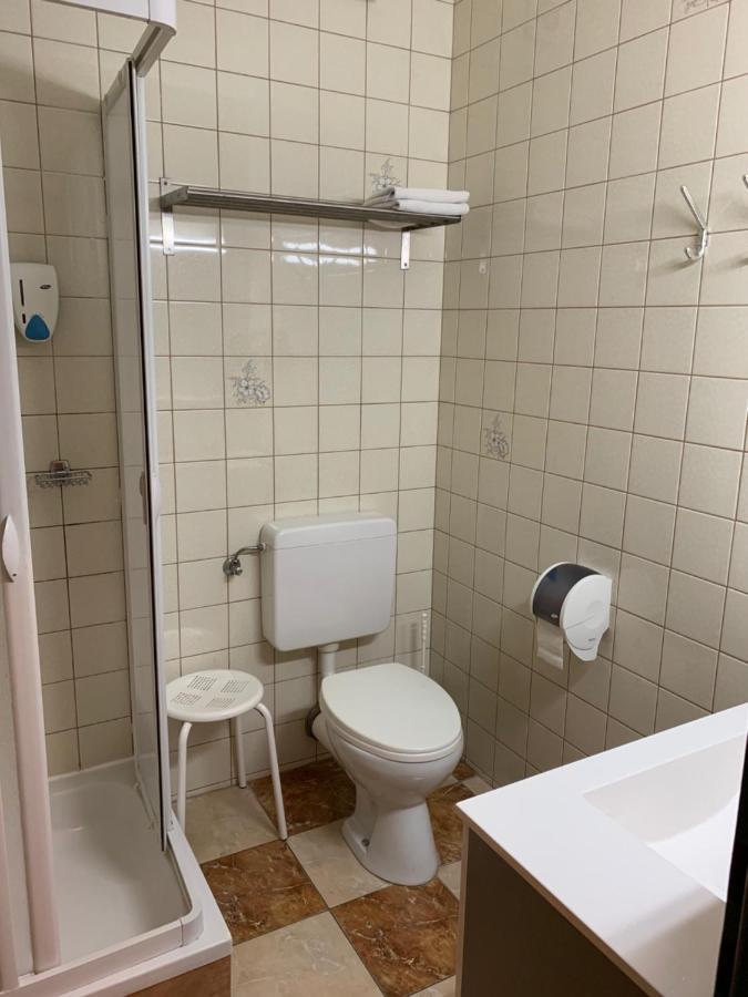 Hotel Arkadenhof Лойперсдорф бай Фюрстенфелд Екстериор снимка